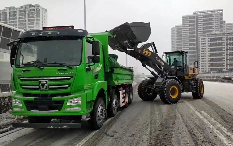 除雪保流通，千亿国际汽车在行动